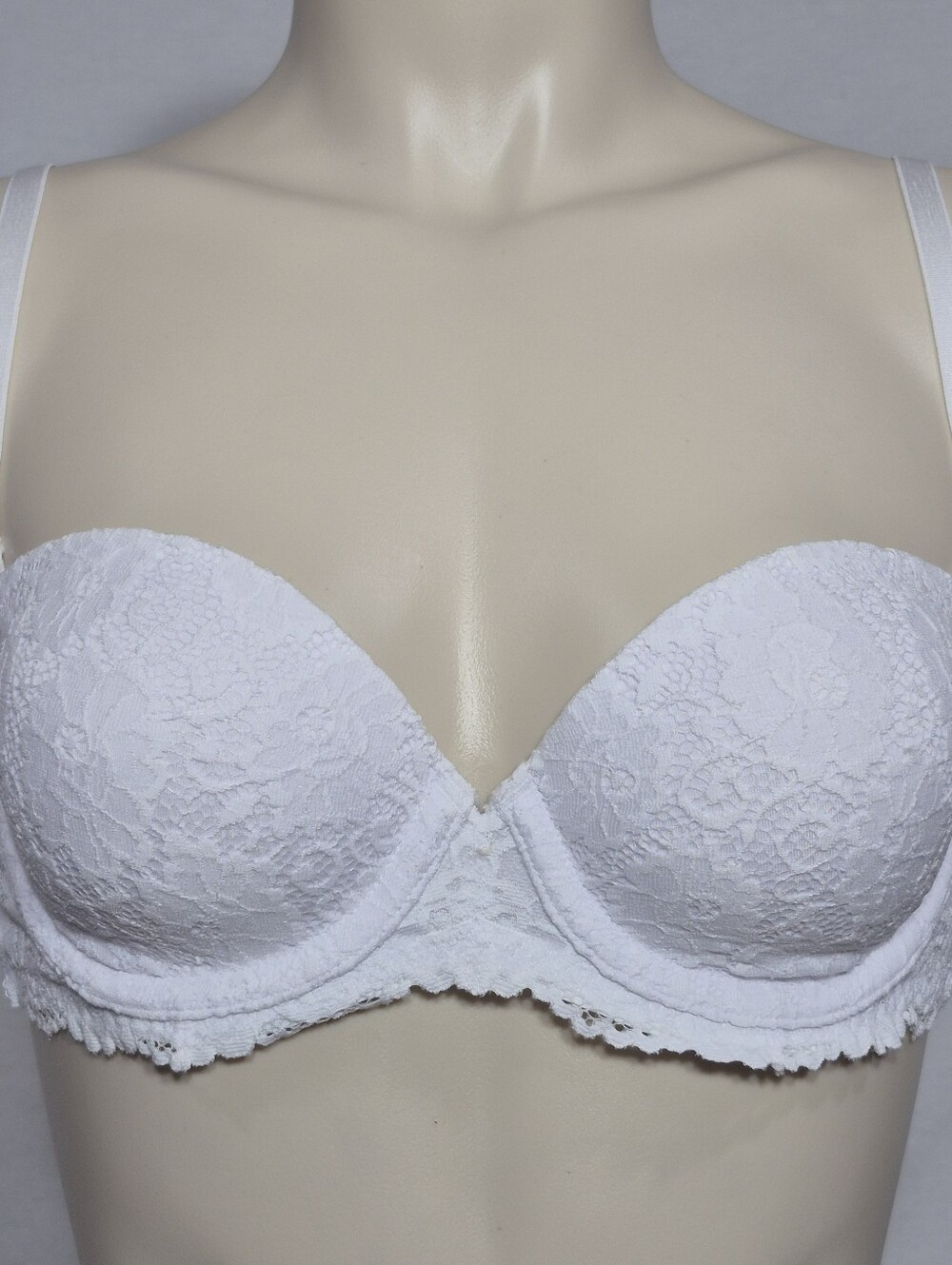 34B Maidenform 7755 Lined Lace Strapless Underwire‎ Bra White